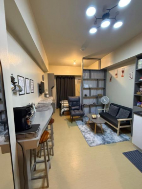 The B's Humble Abode - Studio